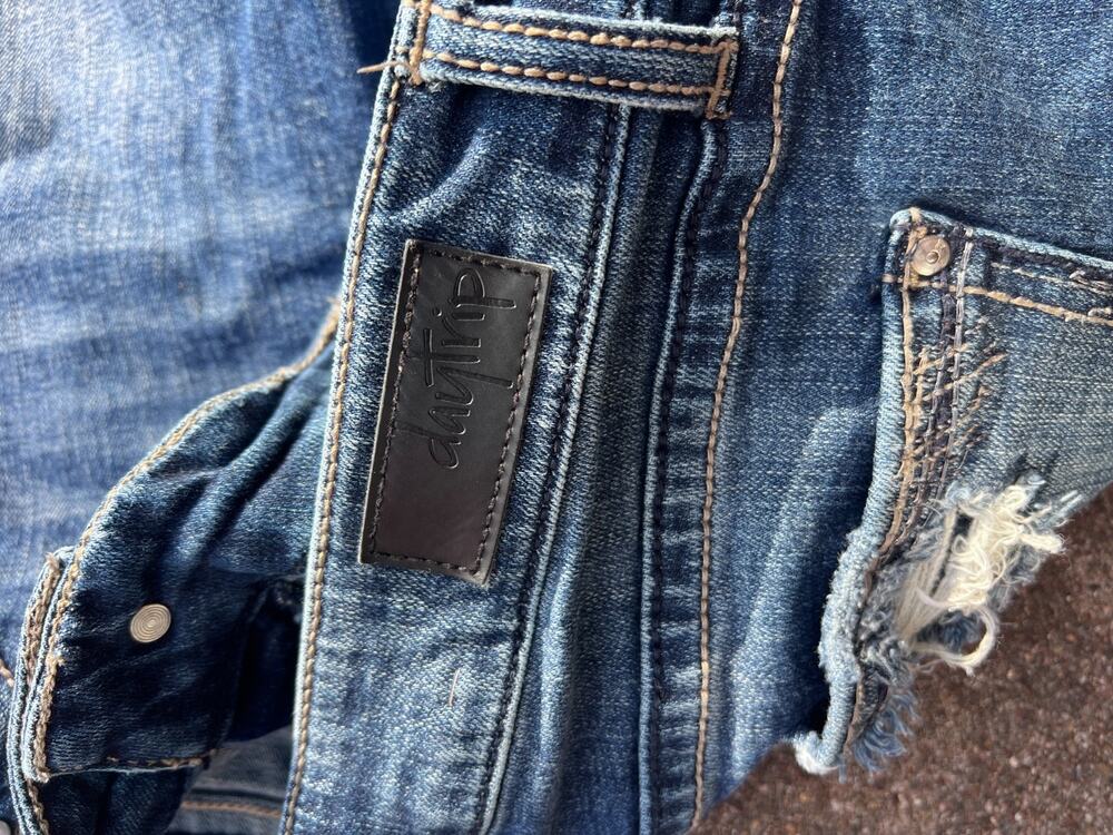 Daytrip Virgo Bootcut Jeans Womens Size 34 Blue Distressed Denim Y2K - Picture 3 of 9